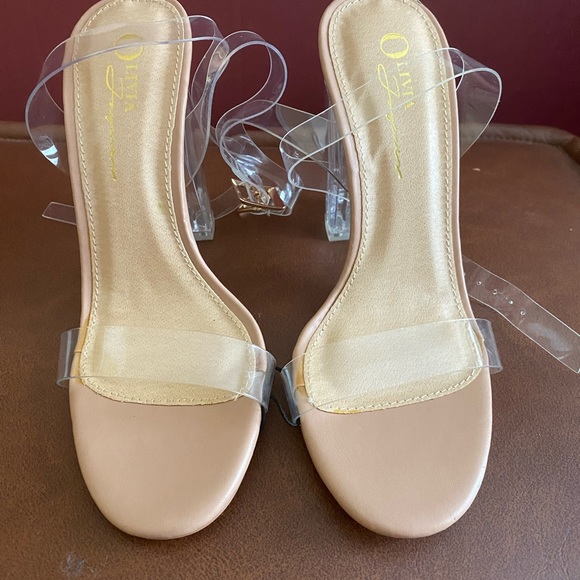 Strap Clear Heels - Picture 6 of 8